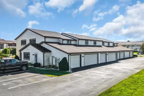 7240 Mariner #7, Mount Pleasant, WI 53406