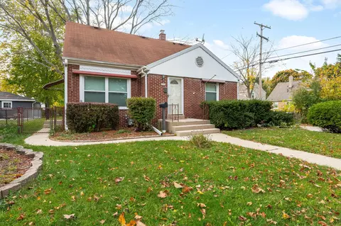 3055 N 81st, Milwaukee, WI 53222