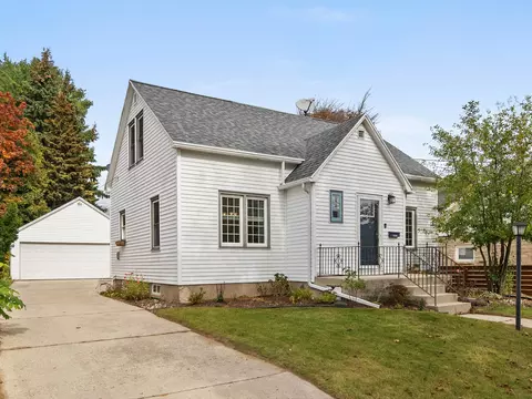 1510 Philippen, Manitowoc, WI 54220