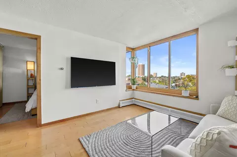 1409 N Prospect #506, Milwaukee, WI 53202