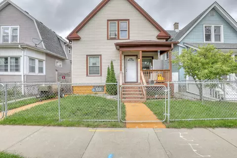 1560 S 73rd, West Allis, WI 53214