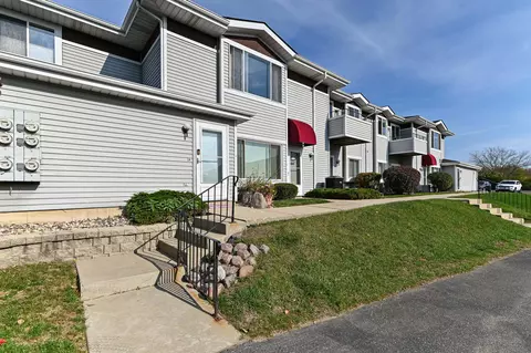 6601 Mariner #6, Mount Pleasant, WI 53406