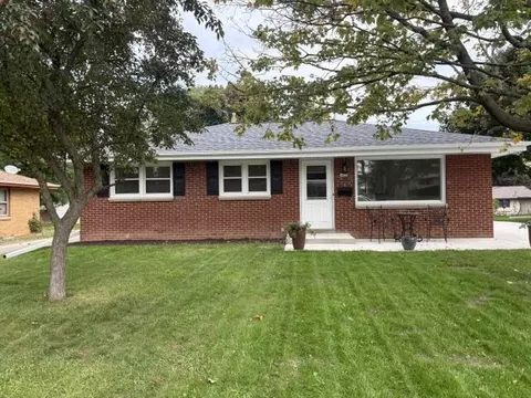 4428 S 63rd, Greenfield, WI 53220