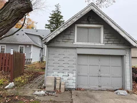 Exterior - 1441 W Prospect, Appleton, WI 54914 photo 6 of 7