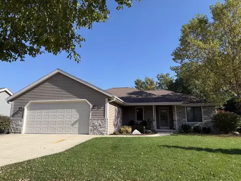 833 Hudson, Lake Geneva, WI 53147
