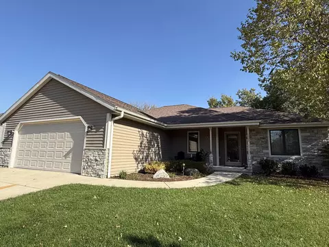833 Hudson, Lake Geneva, WI 53147