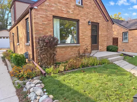 4319 S Lenox, Milwaukee, WI 53207