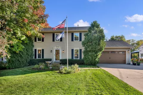 2215 W Mangold, Milwaukee, WI 53221
