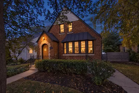 2322 S 57th, West Allis, WI 53219
