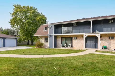 3215 W Mangold #H, Greenfield, WI 53221