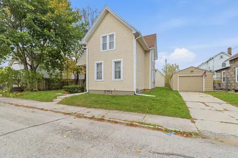 1624 Spruce, Sheboygan, WI 53081