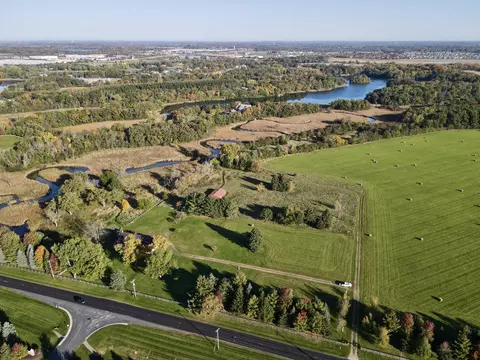 35652 Genesee Lk, Summit, WI 53066