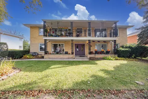 1314 N 116th, Wauwatosa, WI 53226