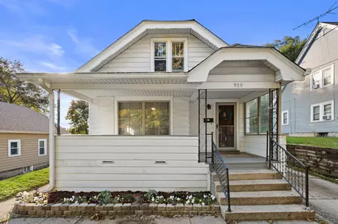 920 Aurora, Waukesha, WI 53186