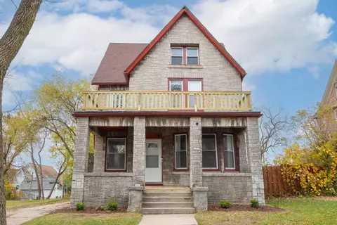2445 N Palmer, Milwaukee, WI 53212