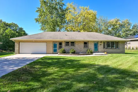 5225 S Brennan, New Berlin, WI 53146