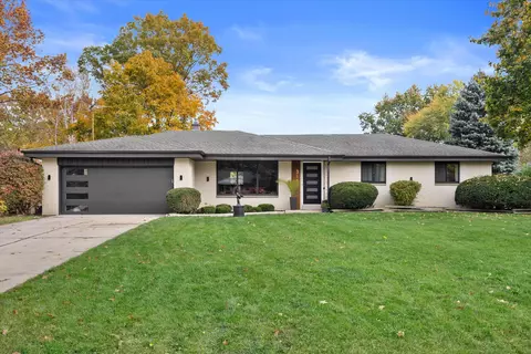 3150 S Ventura, New Berlin, WI 53151