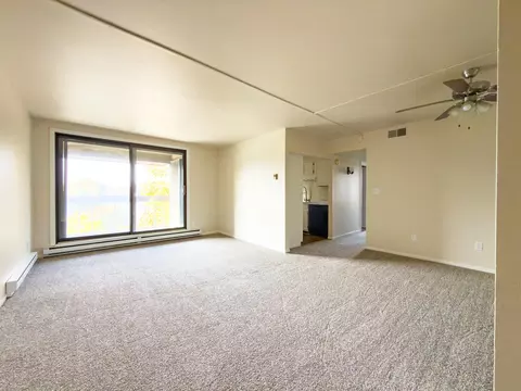 9002 W Lisbon #307, Milwaukee, WI 53222