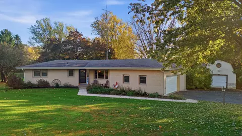 w4819 Potter Road, Elkhorn, WI 53121