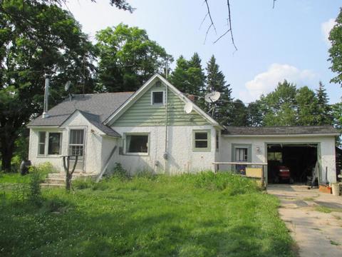 6692 D Rd, Bark River, MI 49807 photo 1