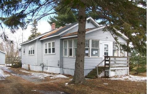1812 Lake Shr, Escanaba, MI 49829 photo 1