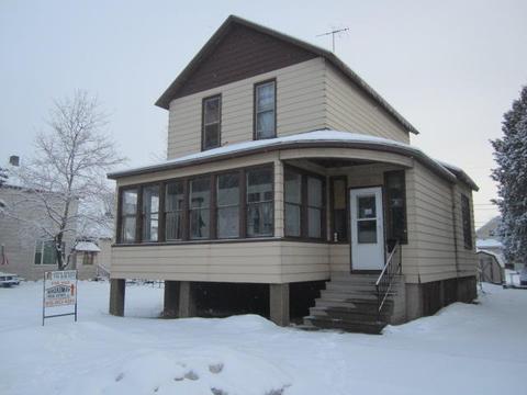 406 3rd, Menominee, MI 49858 photo 1