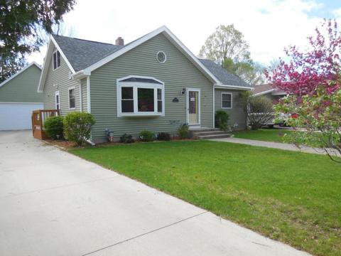 3705 16th, Menominee, MI 49858 photo 1