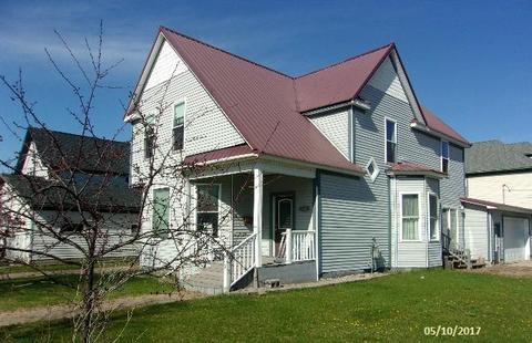 331 S 9th St, Escanaba, MI 49829 photo 1