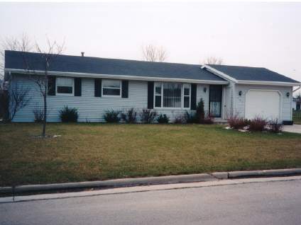 330 Clay St, Wrightstown, WI 54180 photo 1