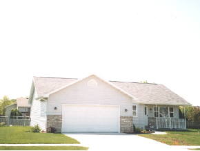 1409 W Weiland Ln, Appleton, WI 54914 photo 1