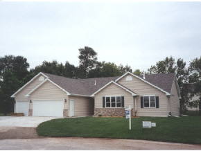 3708 S Coburg Ct, Appleton, WI 54915 photo 1