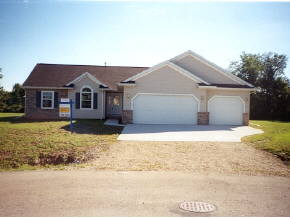 w2402 Tree Line Court, Appleton, WI 54915 photo 1