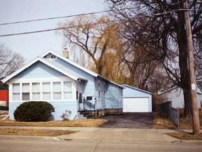 810 W Kamps Ave, Appleton, WI 54914 photo 1