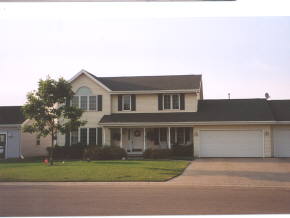 1202 W Woodstone Dr, Appleton, WI 54914 photo 1
