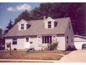 124 E Hoover St, Appleton, WI 54915 photo 1