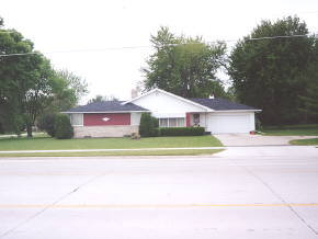 5015 N Ballard Rd, Appleton, WI 54913 photo 1