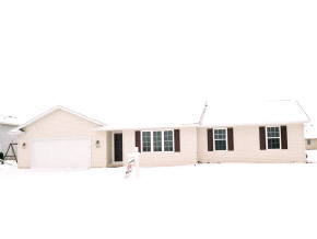 w5527 Holly Street, Appleton, WI 54915 photo 1