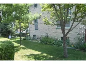 1403 S Lawe St, Appleton, WI 54915 photo 2