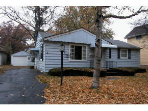 705 N Owaissa St, Appleton, WI 54911 photo 1