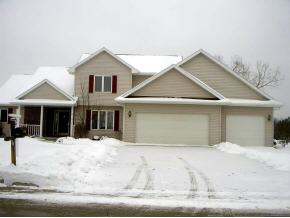 1209 E Greenbriar Dr, Appleton, WI 54911 photo 1