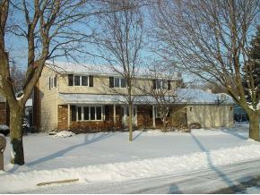 3200 E Crestview Dr, Appleton, WI 54915 photo 1
