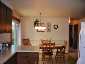 1106 E Park Hills Dr, Appleton, WI 54915 photo 3