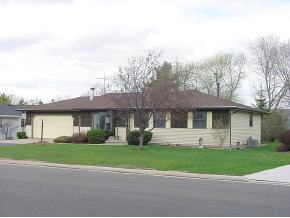 2106 W Jonathon Dr, Appleton, WI 54914 photo 1