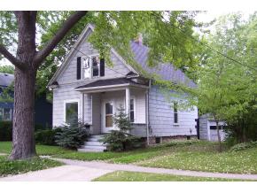 920 E Franklin St, Appleton, WI 54911 photo 2