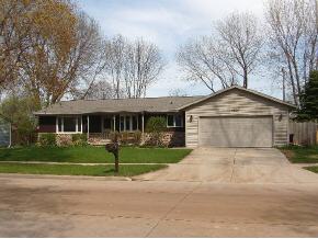 1500 S Matthias St, Appleton, WI 54915 photo 1