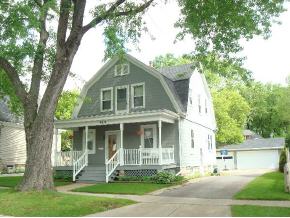 924 E Franklin St, Appleton, WI 54911 photo 2