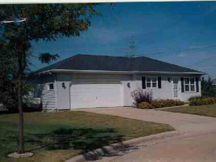 9 Robincrest Ct, Appleton, WI 54915 photo 1