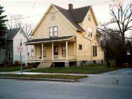 907 E Pacific St, Appleton, WI 54911 photo 1