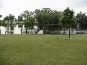 812 E River Dr, Omro, WI 54963 photo 1