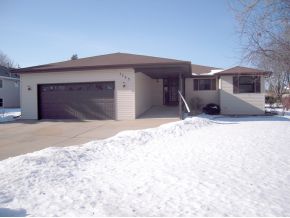 1723 S Sundown Ln, Appleton, WI 54915 photo 1